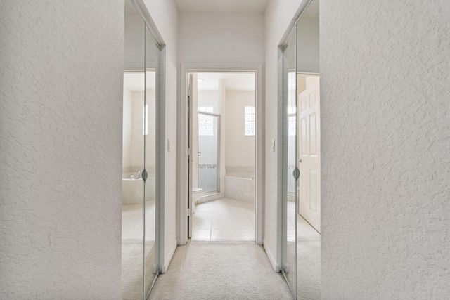 2597 Stockbridge Square SW, Vero Beach, FL 32962