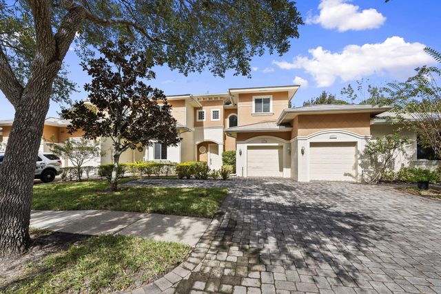 2597 Stockbridge Square SW, Vero Beach, FL 32962