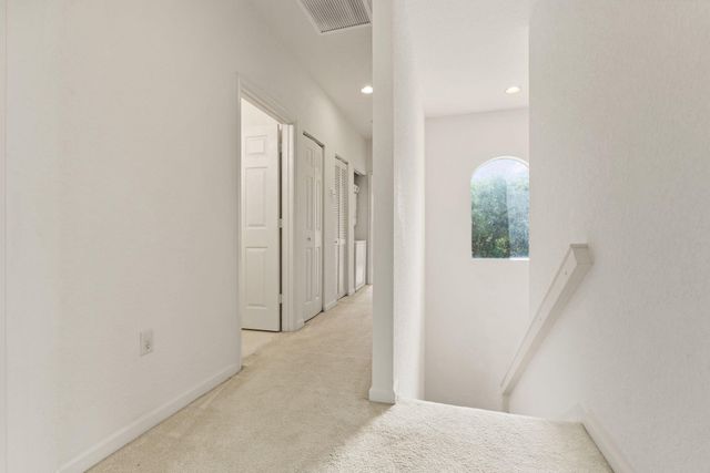 2597 Stockbridge Square SW, Vero Beach, FL 32962