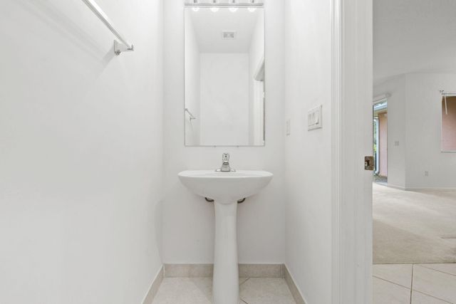 2597 Stockbridge Square SW, Vero Beach, FL 32962