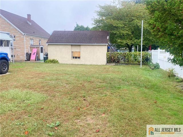 42 Burton Avenue, South River, NJ 08882