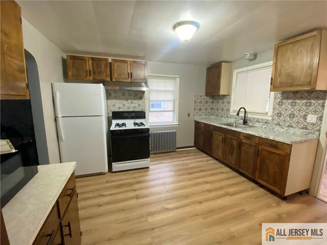 42 Burton Avenue, South River, NJ 08882