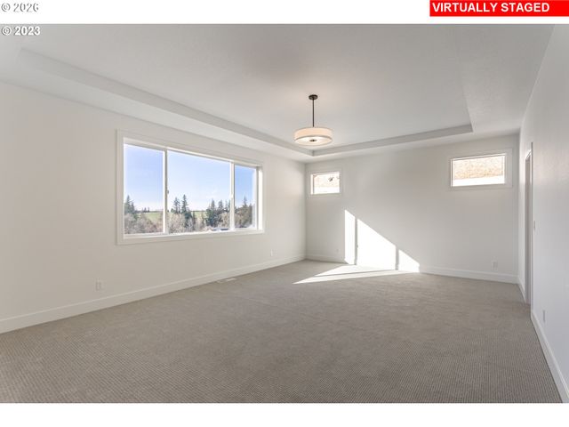 7353 Nw OAKFERN Dr, Portland, OR 97229