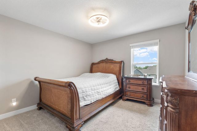 1989 Attenborough Street, Shakopee, MN 55379