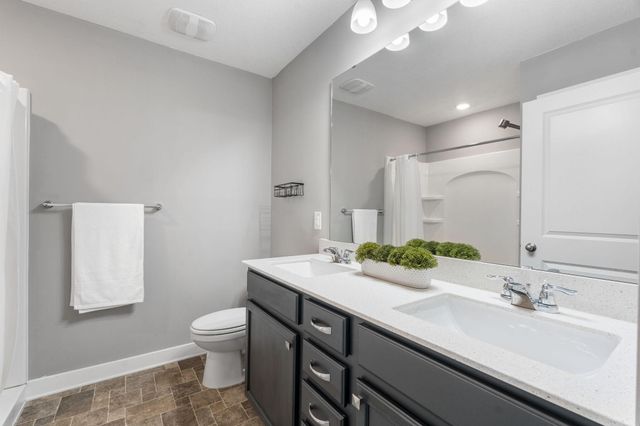 1989 Attenborough Street, Shakopee, MN 55379