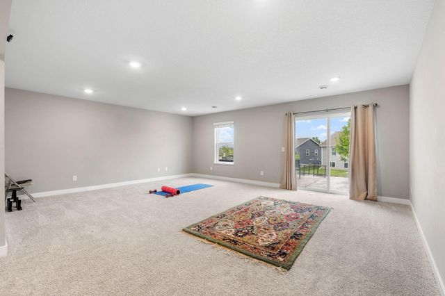 1989 Attenborough Street, Shakopee, MN 55379