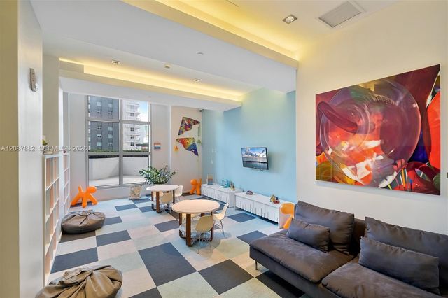 1100 S Miami Avenue 1609, Miami, FL 33130