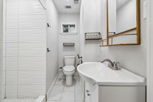 1963 Columbus Avenue, Fort Worth, TX 76164