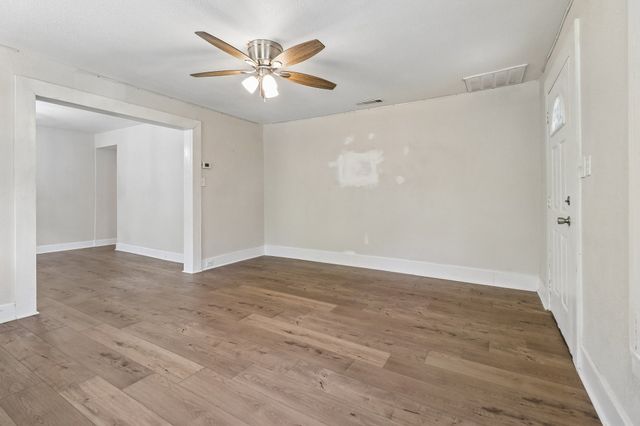 1963 Columbus Avenue, Fort Worth, TX 76164