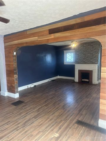 412 E Madison Avenue, Springfield, OH 45503