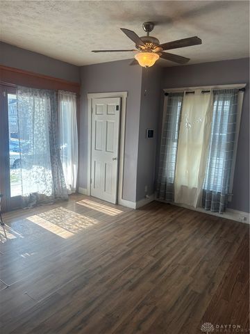 412 E Madison Avenue, Springfield, OH 45503