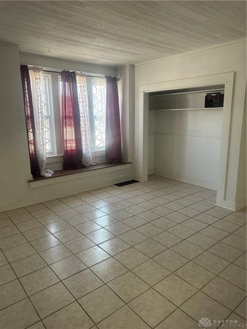 412 E Madison Avenue, Springfield, OH 45503