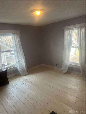 412 E Madison Avenue, Springfield, OH 45503