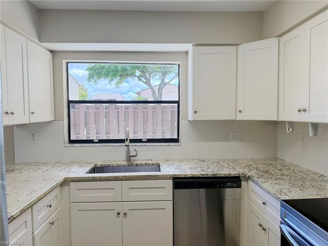 621 SE 12th AVE 118, Cape Coral, FL 33990
