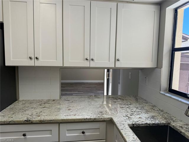 621 SE 12th AVE 118, Cape Coral, FL 33990