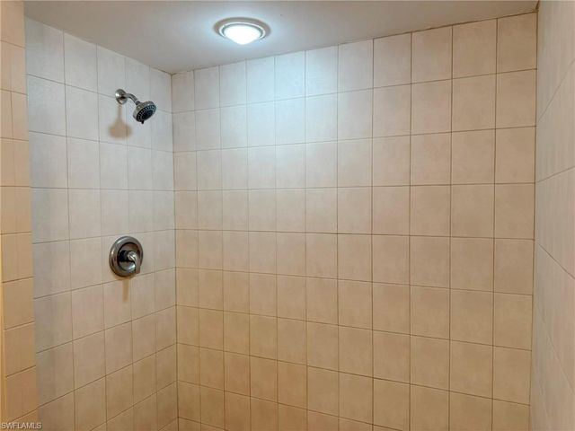 621 SE 12th AVE 118, Cape Coral, FL 33990
