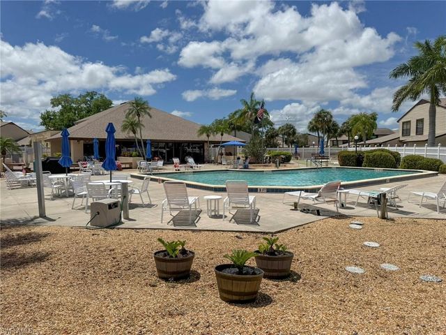 621 SE 12th AVE 118, Cape Coral, FL 33990