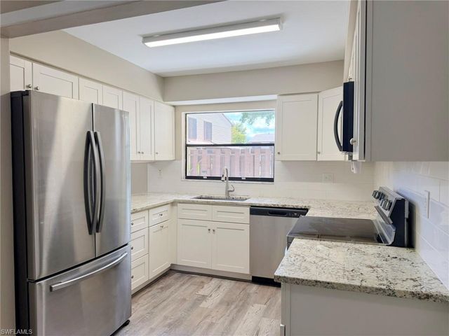621 SE 12th AVE 118, Cape Coral, FL 33990