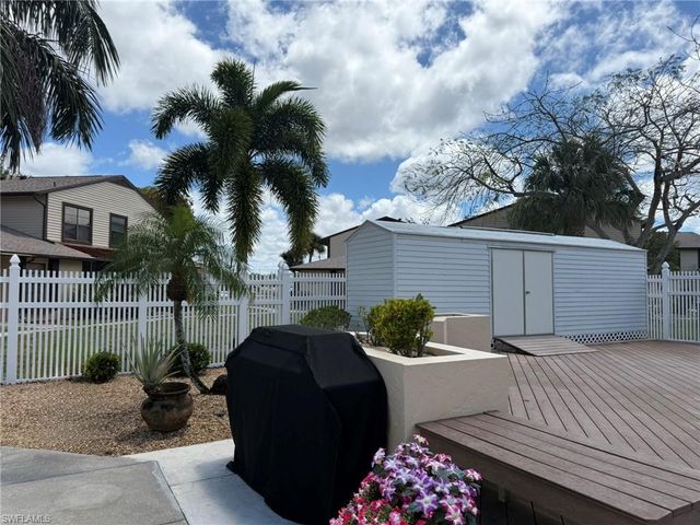 621 SE 12th AVE 118, Cape Coral, FL 33990