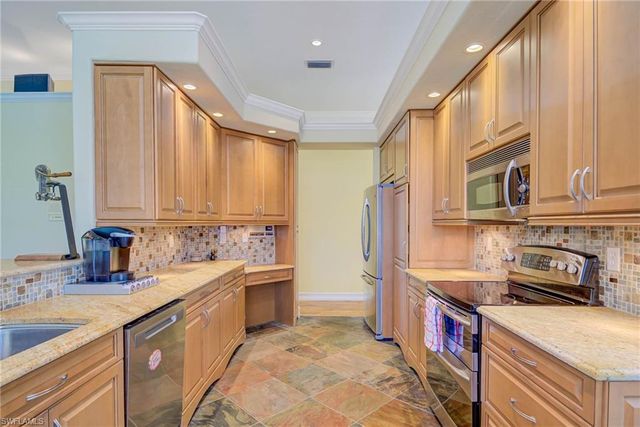 7090 Philips Creek CT, Fort Myers, FL 33908