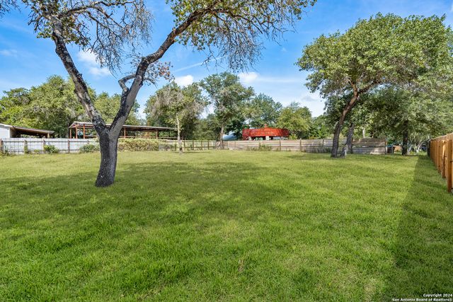 4719 waterwood pass, Elmendorf, TX 78112