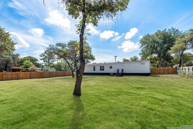 4719 waterwood pass, Elmendorf, TX 78112