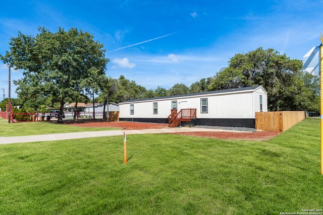4719 waterwood pass, Elmendorf, TX 78112