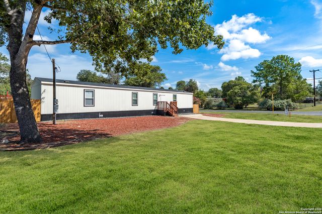 4719 waterwood pass, Elmendorf, TX 78112