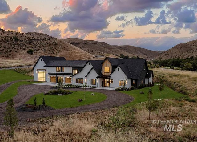 6162 N High Valley Way, Boise, ID 83714