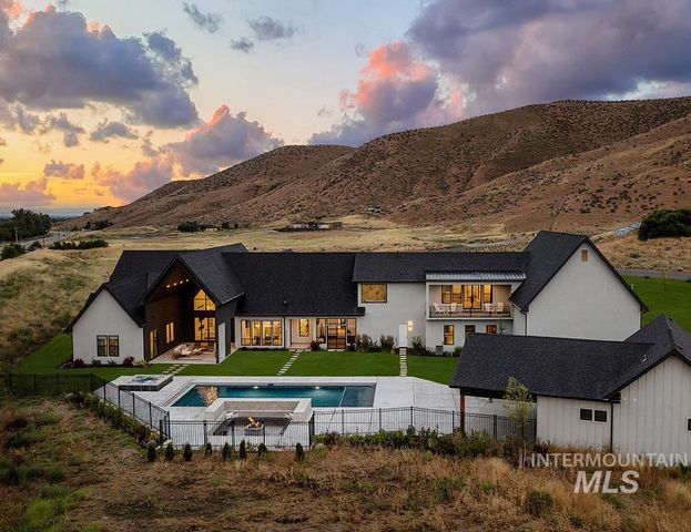 6162 N High Valley Way, Boise, ID 83714