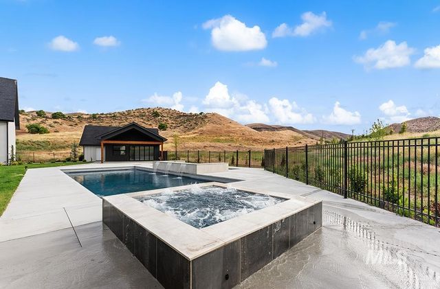 6162 N High Valley Way, Boise, ID 83714