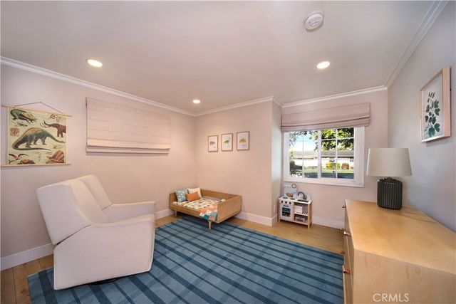 389 Mira Loma, Costa Mesa, CA 92627