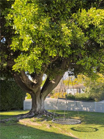 389 Mira Loma, Costa Mesa, CA 92627