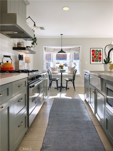 389 Mira Loma, Costa Mesa, CA 92627