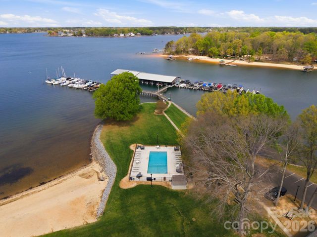 7613 Mariner Cove Drive, Cornelius, NC 28031