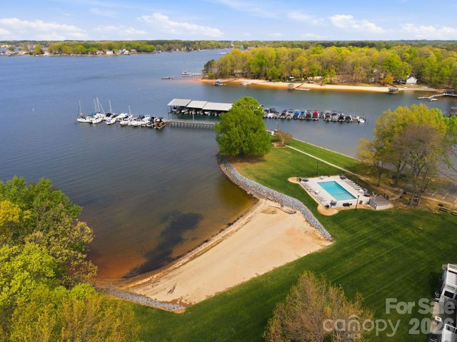 7613 Mariner Cove Drive, Cornelius, NC 28031