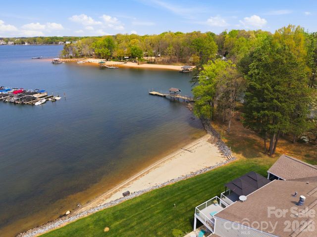 7613 Mariner Cove Drive, Cornelius, NC 28031