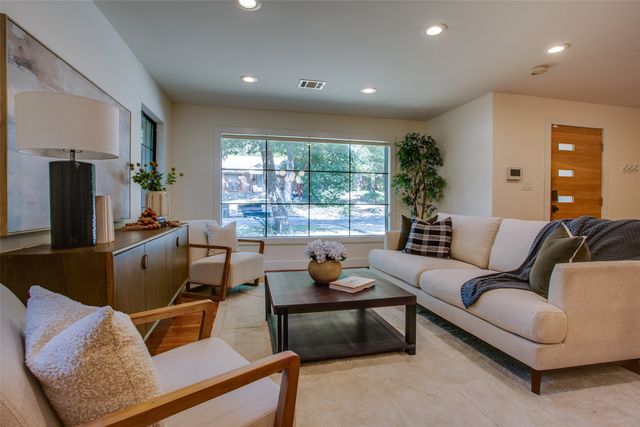 1630 Ramsey Avenue, Dallas, TX 75216