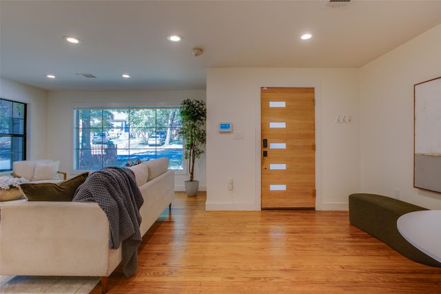 1630 Ramsey Avenue, Dallas, TX 75216