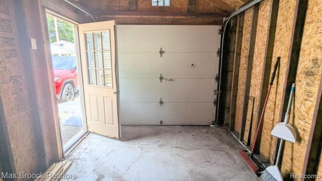 913 Boston Avenue, Waterford, MI 48328