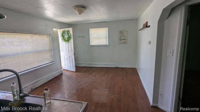 913 Boston Avenue, Waterford, MI 48328