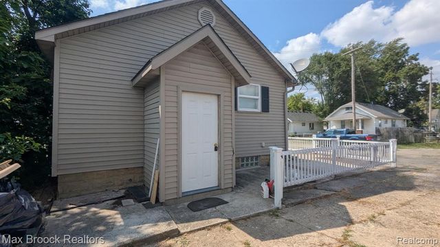 913 Boston Avenue, Waterford, MI 48328