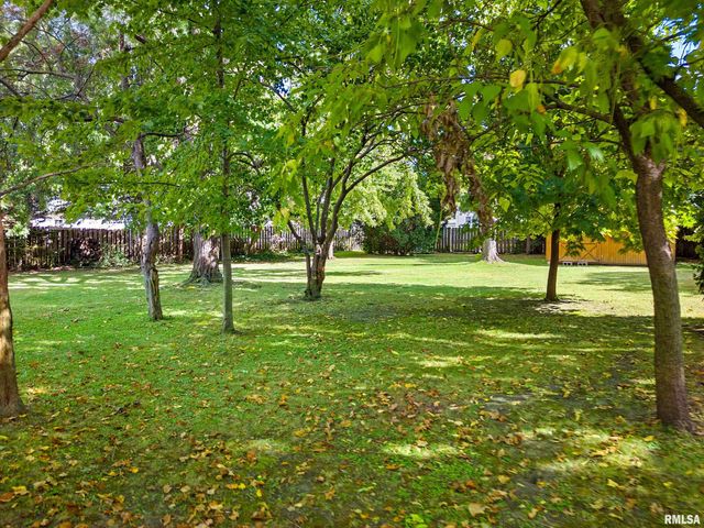 622 WASHINGTON Street, Pekin, IL 61554