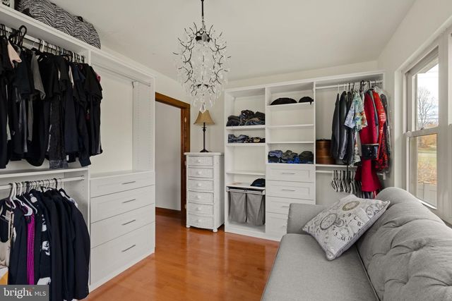 451 PINE SWAMP RD, Elverson, PA 19520