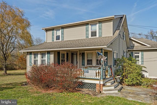 451 PINE SWAMP RD, Elverson, PA 19520