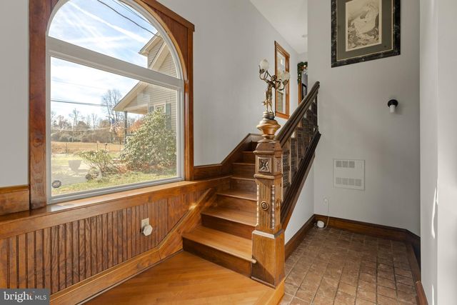 451 PINE SWAMP RD, Elverson, PA 19520