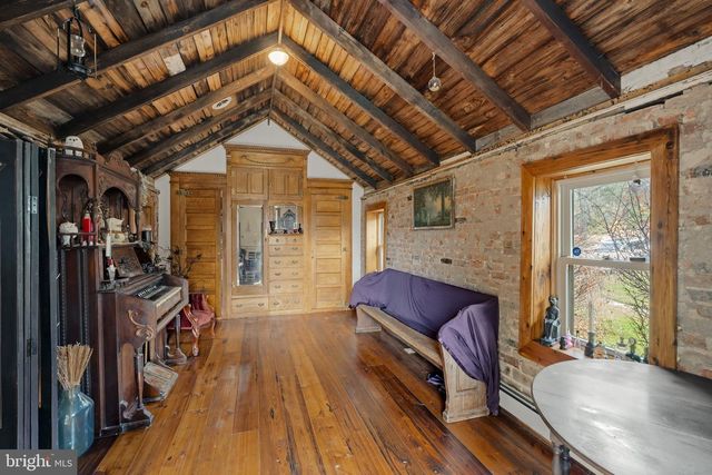 451 PINE SWAMP RD, Elverson, PA 19520