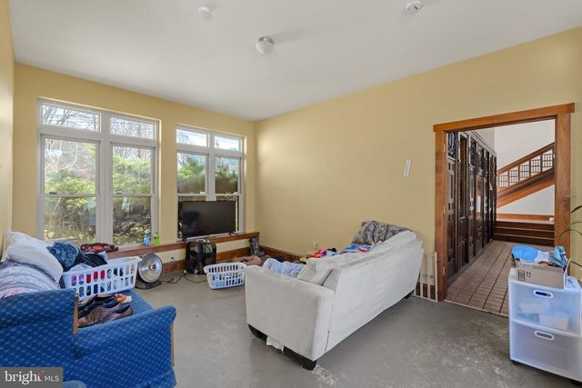 451 PINE SWAMP RD, Elverson, PA 19520