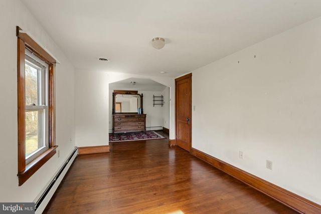 451 PINE SWAMP RD, Elverson, PA 19520