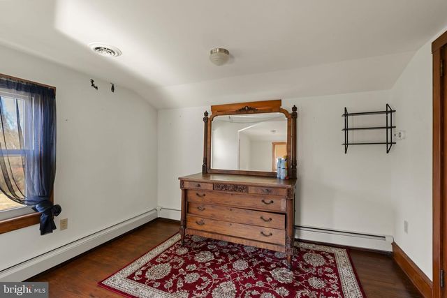 451 PINE SWAMP RD, Elverson, PA 19520